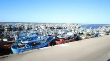 توقف الصيد.. أمواج عاتية تعطل حركة الملاحة في ميناء البرلس وكفر الشيخ